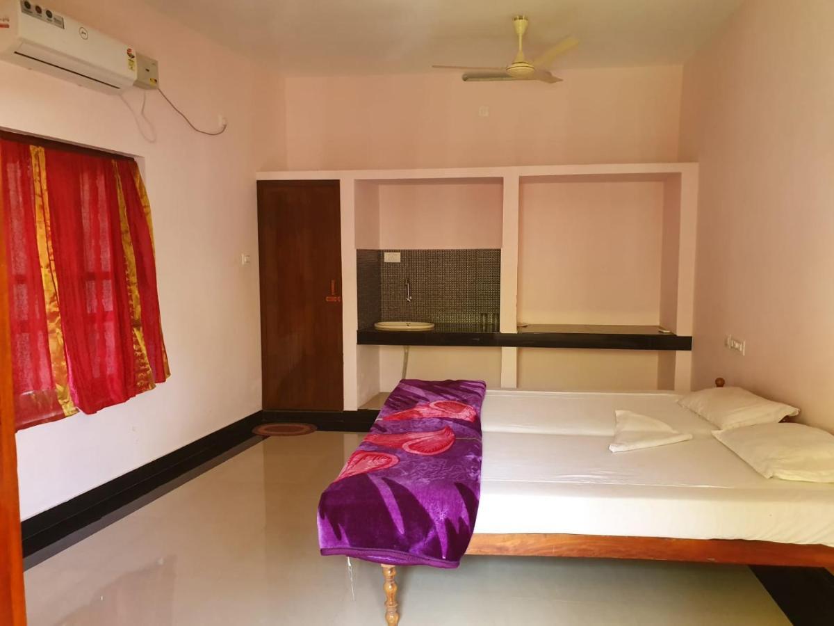 Thriphala Ayurveda Yoga ashram Apartment Thiruvananthapuram Bagian luar foto