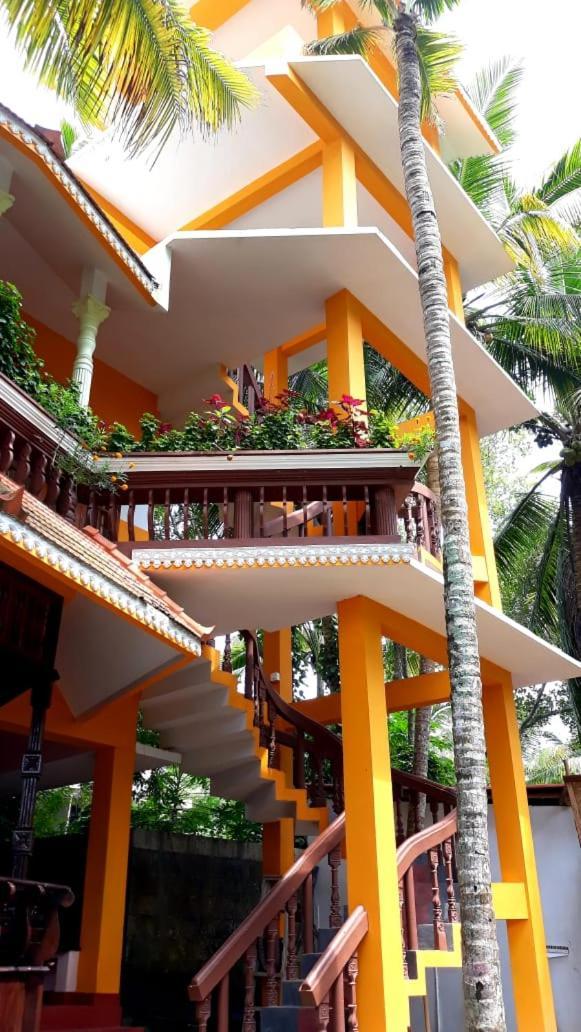 Thriphala Ayurveda Yoga ashram Apartment Thiruvananthapuram Bagian luar foto